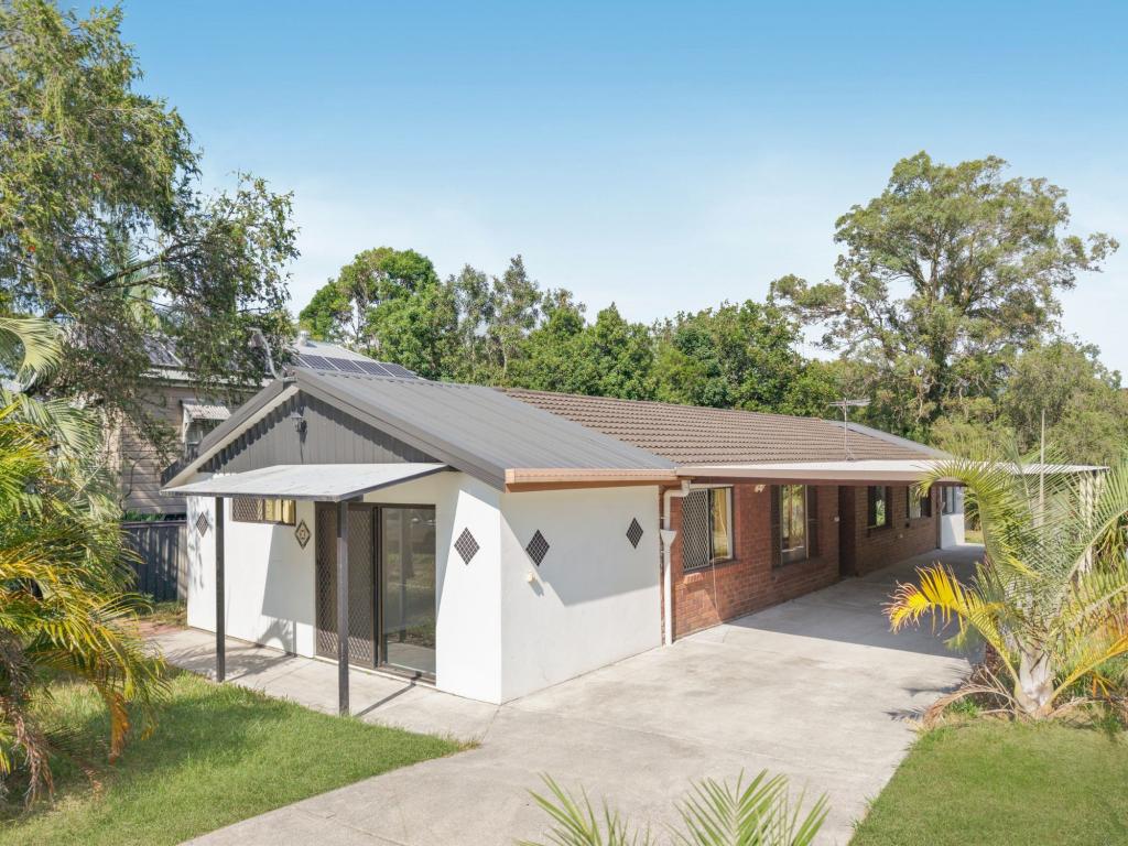 3 Broadmere St, Annerley, QLD 4103