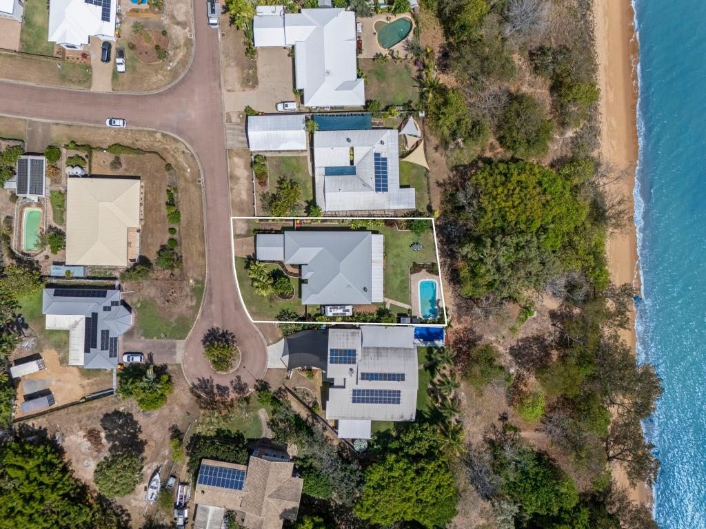 16 Lasindra Ct, Bushland Beach, QLD 4818