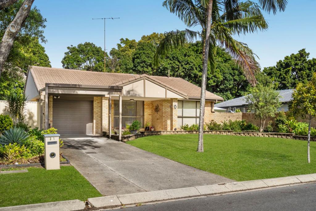 31 Sigatoka Pl, Clear Island Waters, QLD 4226