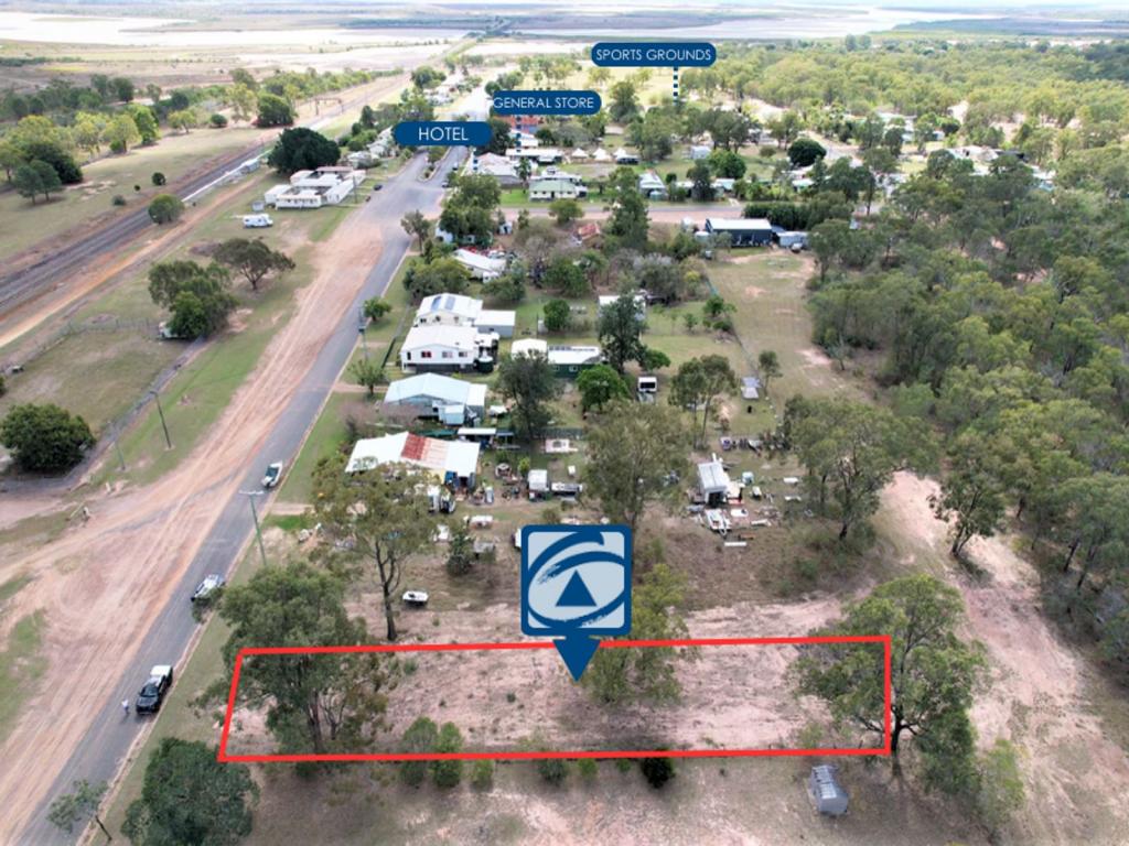 43 Railway Pde, St Lawrence, QLD 4707