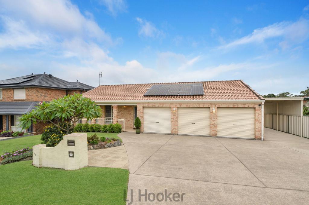 5 WESTMINSTER CL, VALENTINE, NSW 2280