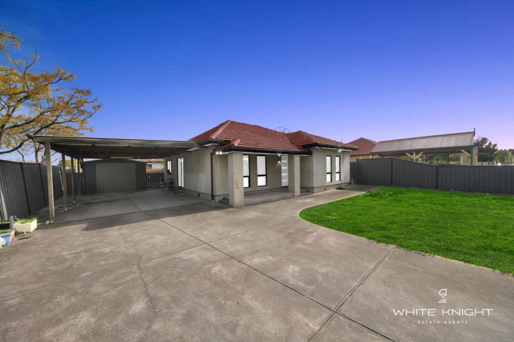 33 BEAVER ST, ST ALBANS, VIC 3021