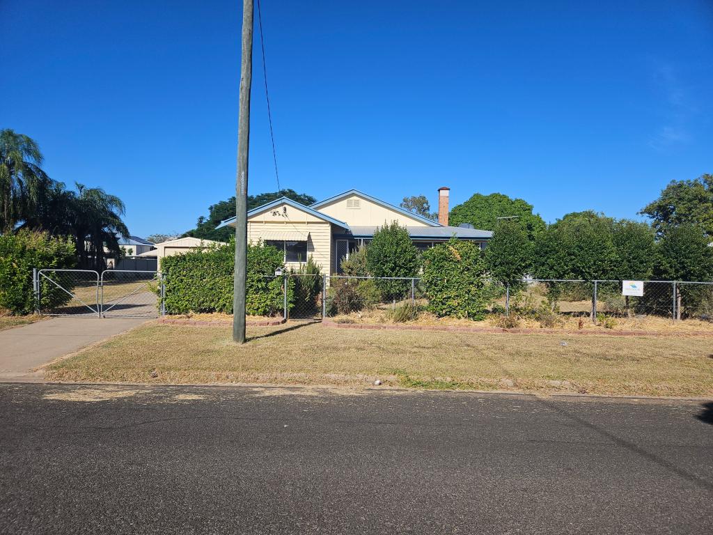 28 Theresa St, Emerald, QLD 4720