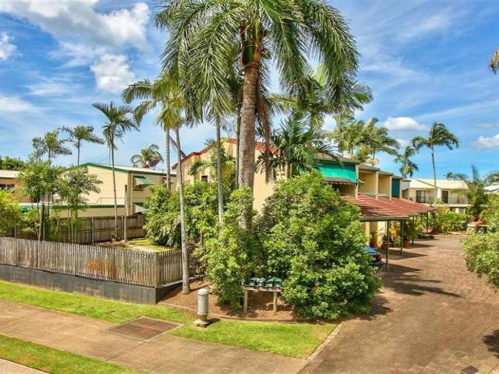 5/15 Rigg St, Woree, QLD 4869
