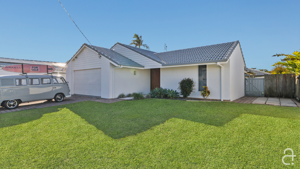 5 WYANDA DR, WARANA, QLD 4575