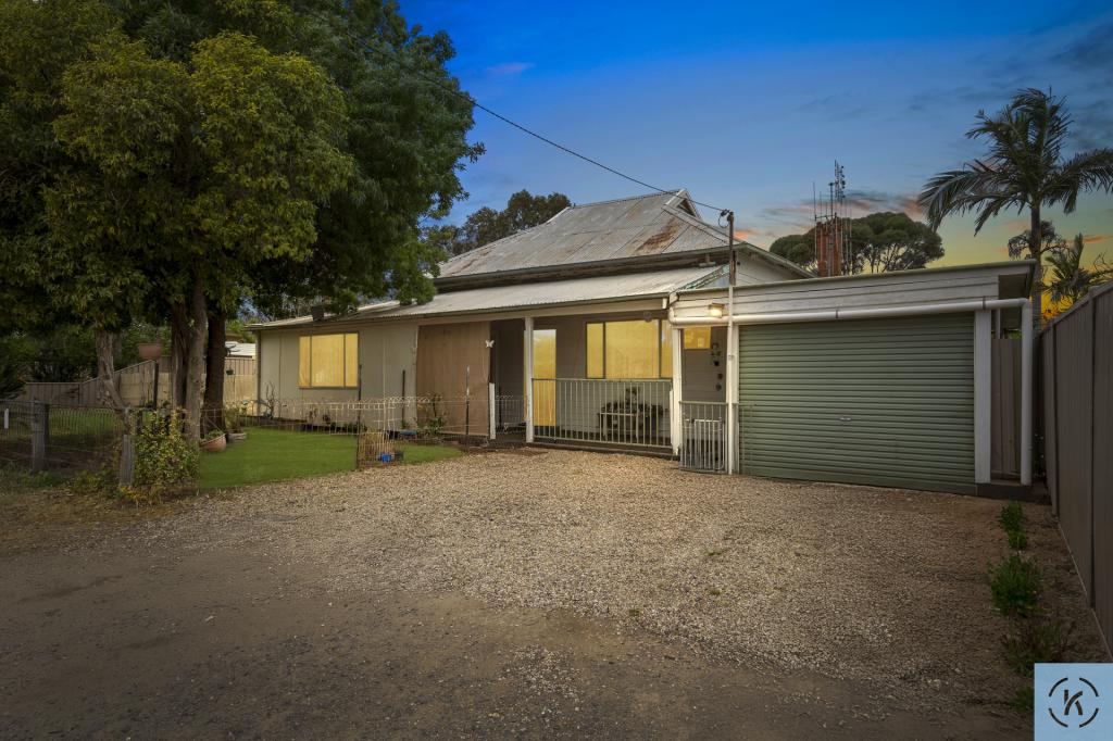 11 Sugden St, Tocumwal, NSW 2714
