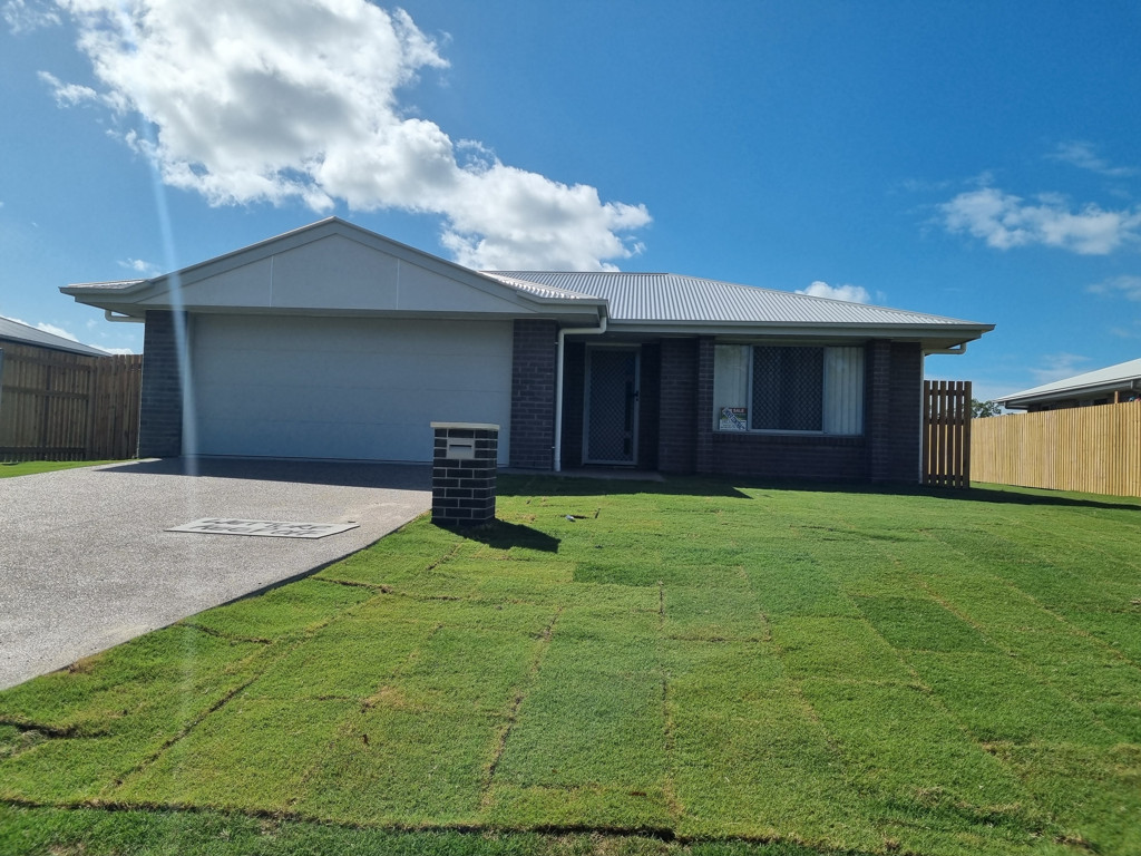 168 IBIS BVD, ELI WATERS, QLD 4655