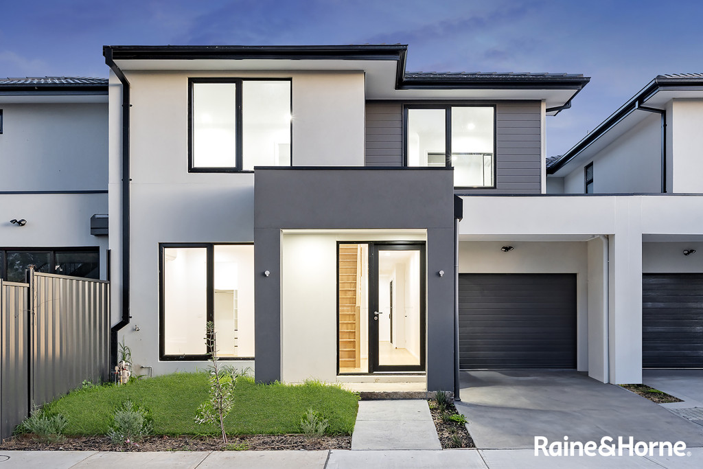 12b Normanby St, Cranbourne, VIC 3977