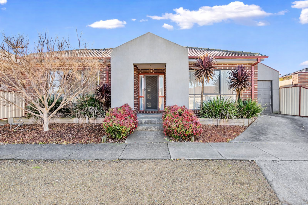 9 Greenhills Dr, Kurunjang, VIC 3337