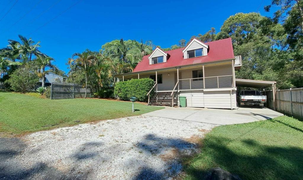 10 Barramundi St, Macleay Island, QLD 4184