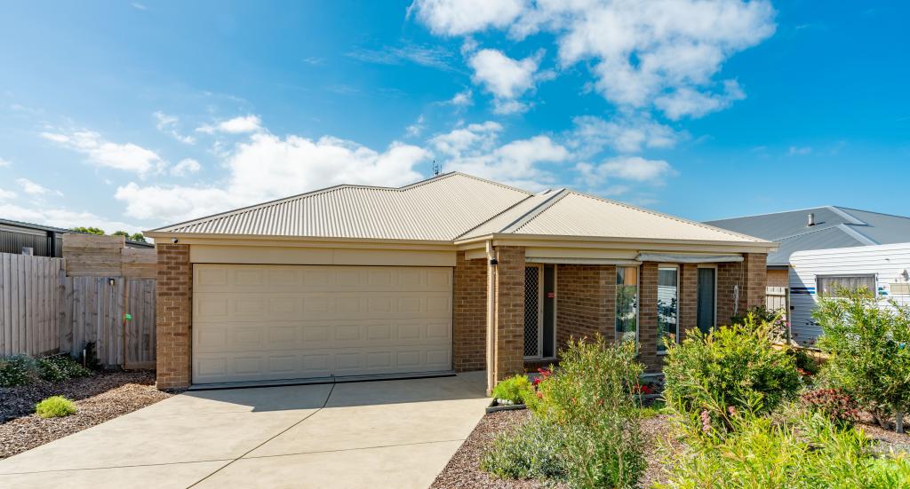 10 Albatross Dr, Inverloch, VIC 3996