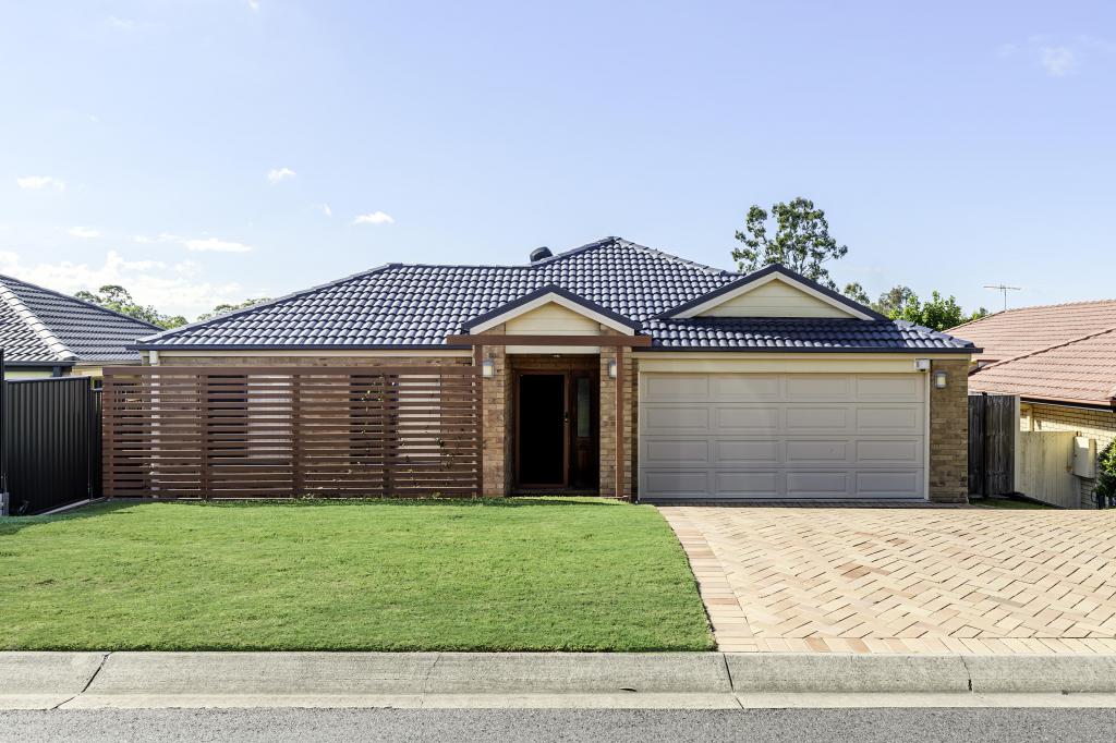 10 GILBERTON CRES, FOREST LAKE, QLD 4078