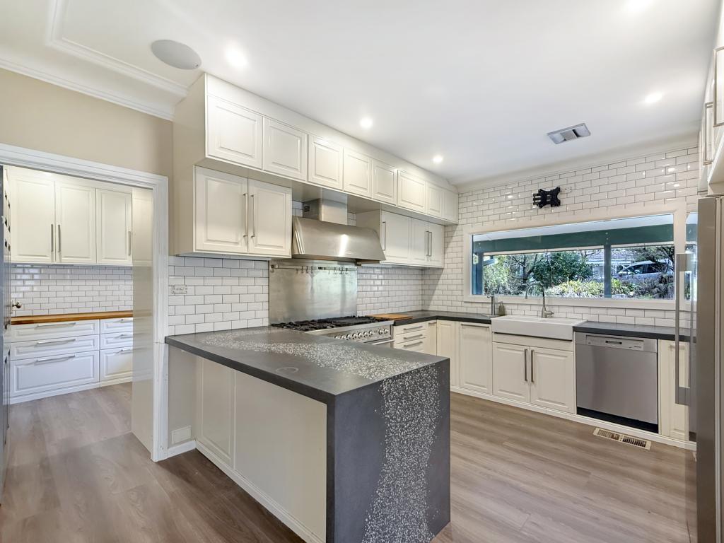 12 Davies Ave, Springwood, NSW 2777