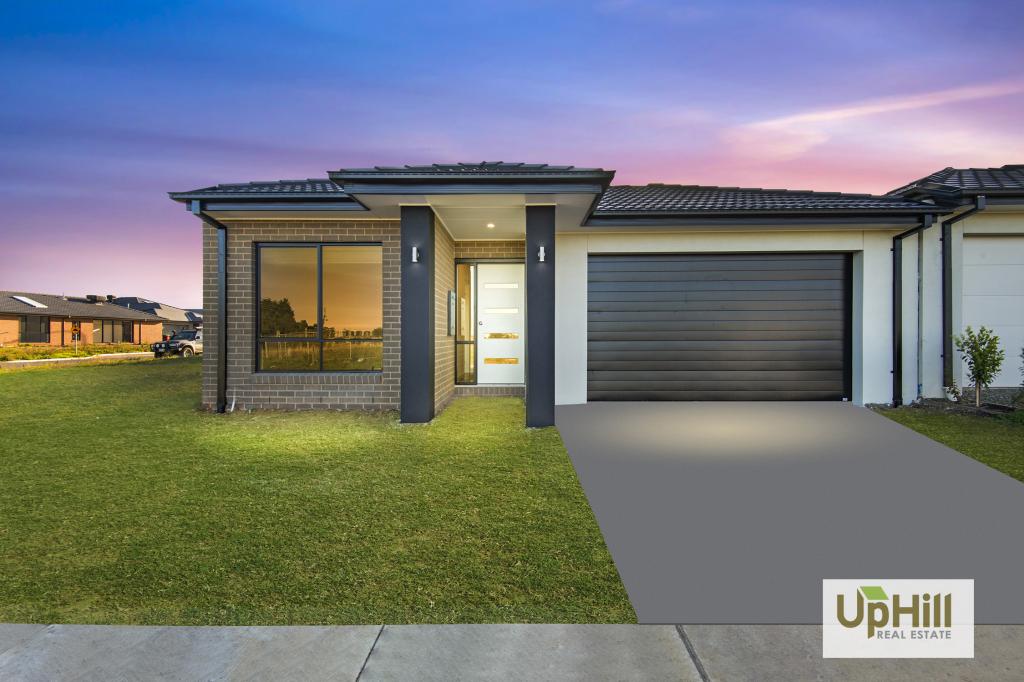 8 Somers St, Cranbourne East, VIC 3977