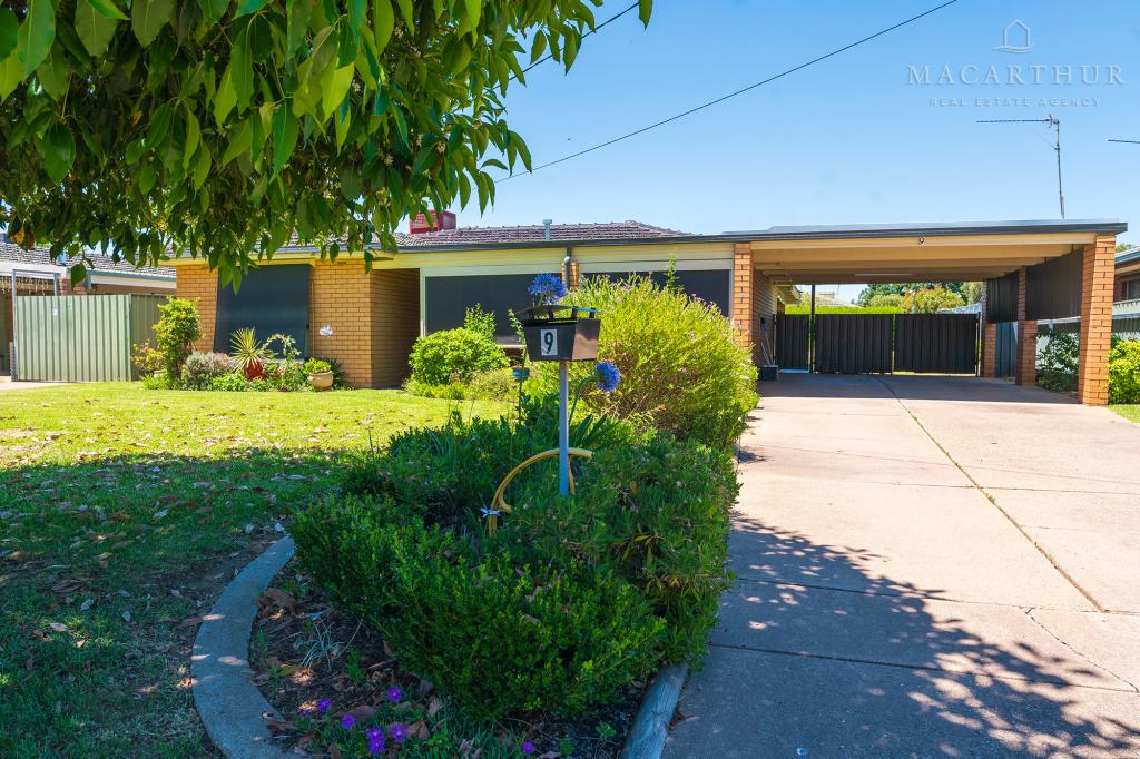 9 MAIN ST, LAKE ALBERT, NSW 2650