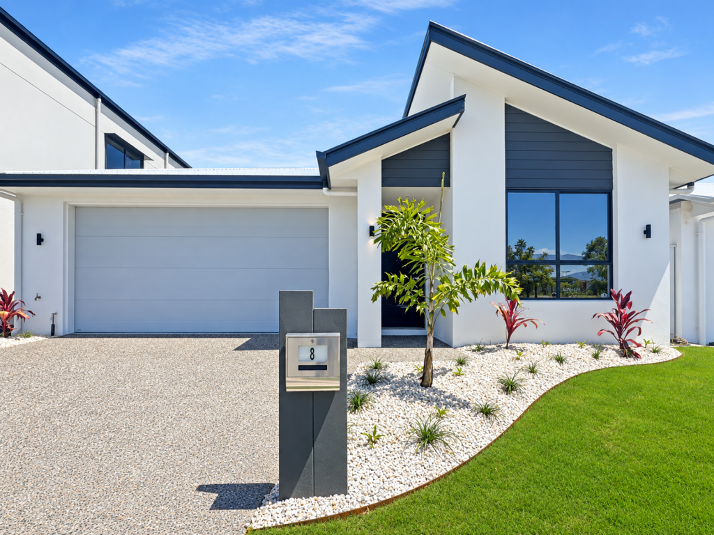 8 CLOVER RD, PALMVIEW, QLD 4553
