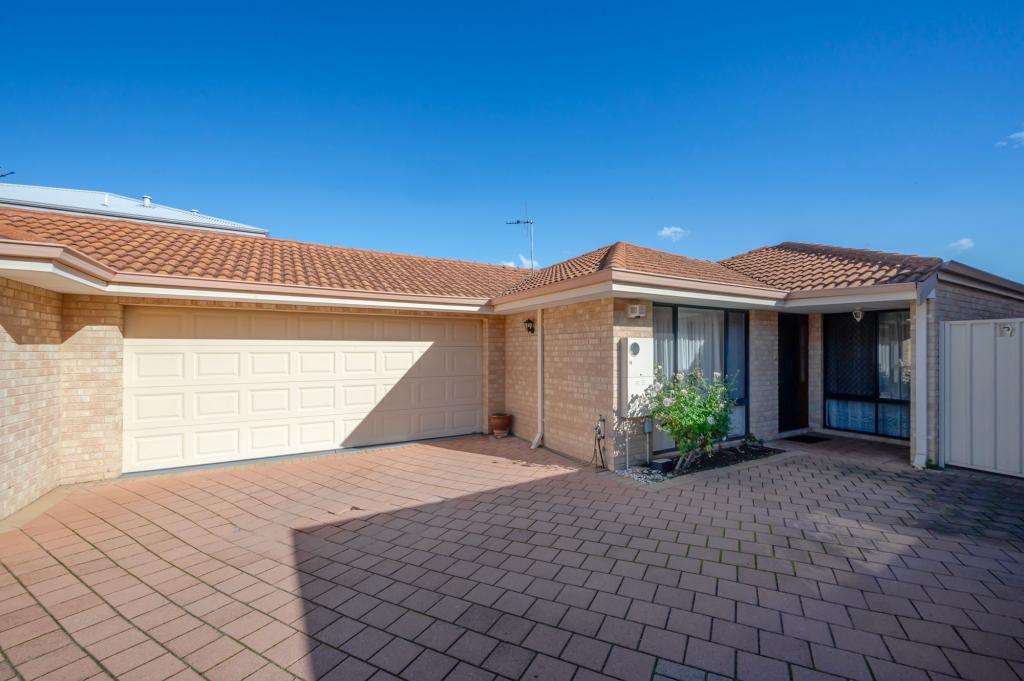 9b Charnwood St, Morley, WA 6062