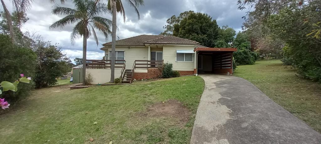 90 Hoddle Ave, Campbelltown, NSW 2560