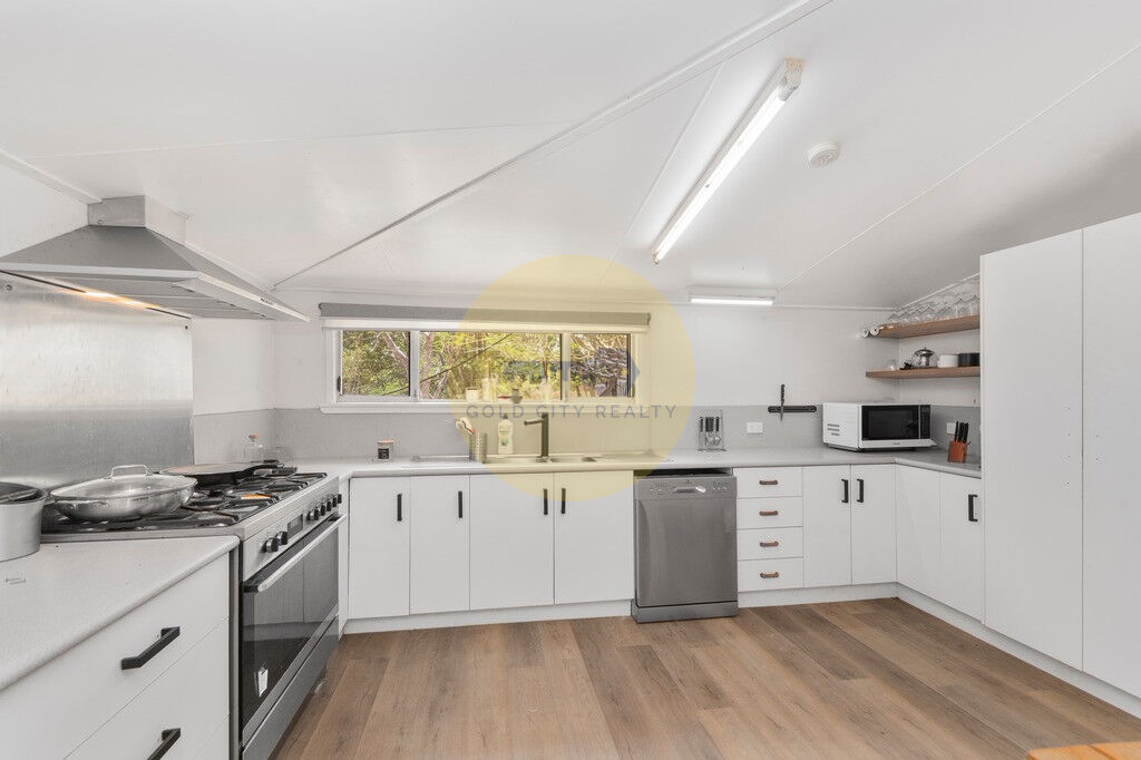 41 Carroll St, Broughton, QLD 4820