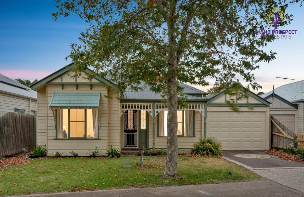 4 Fullard Cl, Point Cook, VIC 3030
