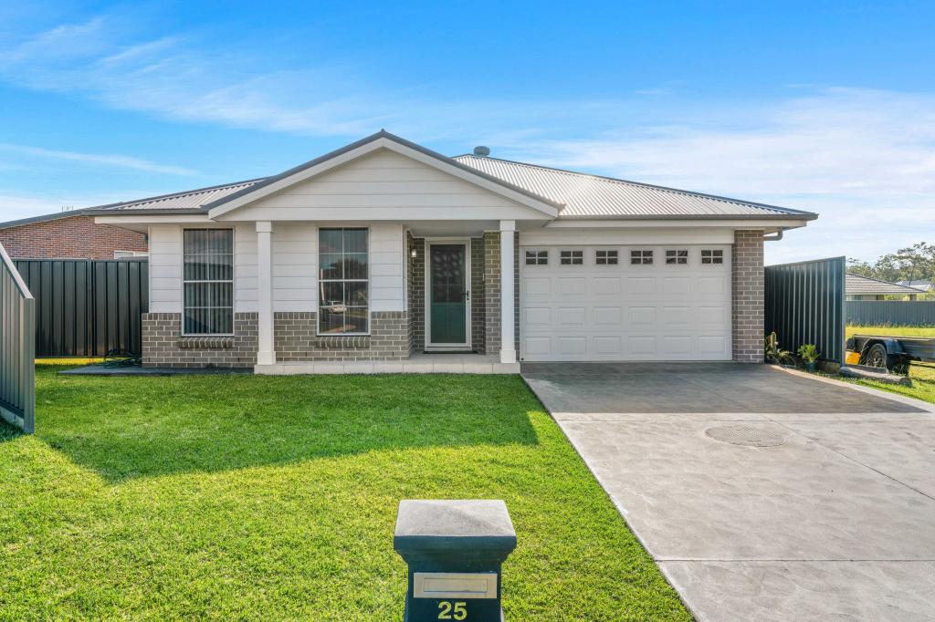 25 Turnstone Vsta, South Nowra, NSW 2541