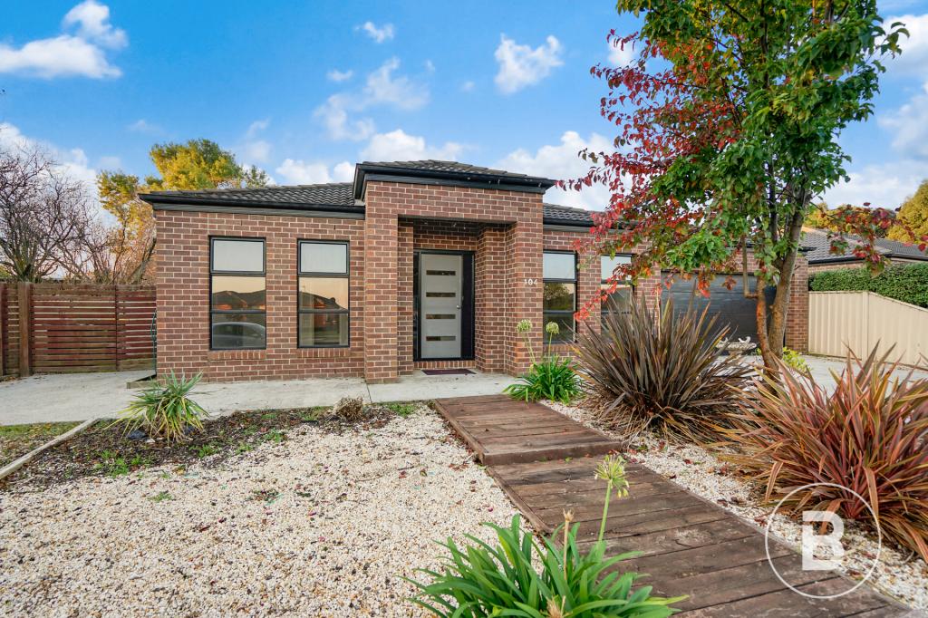 104 Birdwood Ave, Sebastopol, VIC 3356