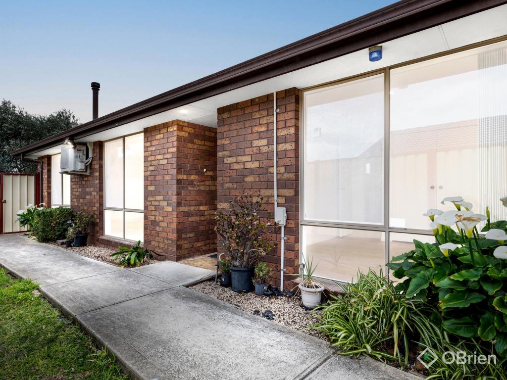 2/11 BURNS WAY, DELAHEY, VIC 3037