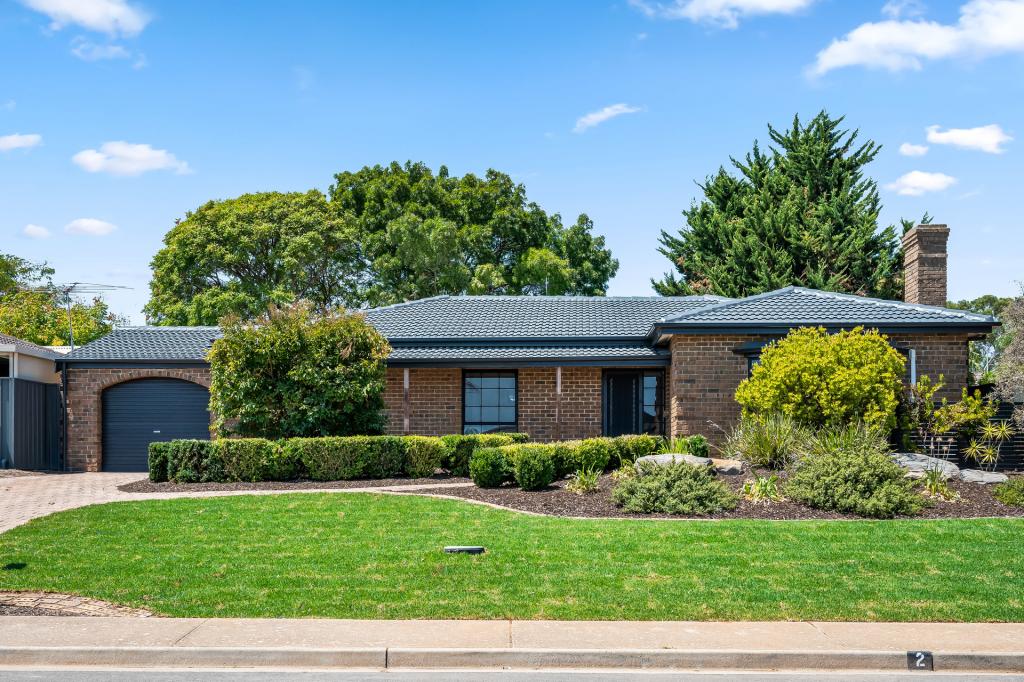 2 Glenway Rd, Hallett Cove, SA 5158