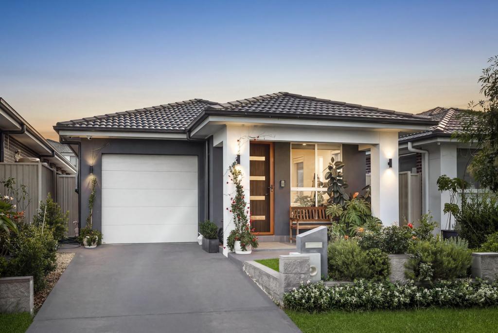 58 MEGALONG ST, THE PONDS, NSW 2769