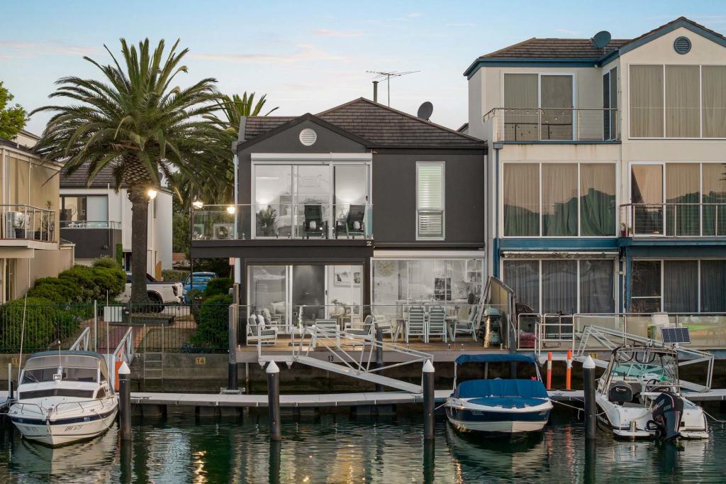 63 Scarborough Dr, Patterson Lakes, VIC 3197