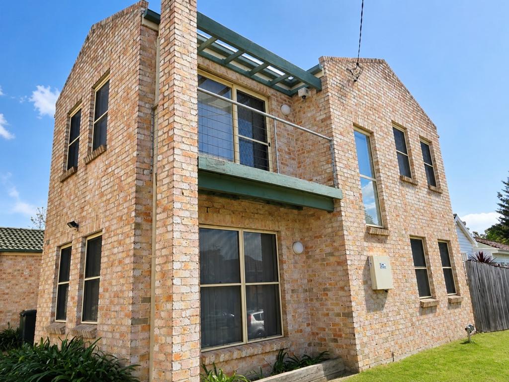1/12 England St, West Wollongong, NSW 2500