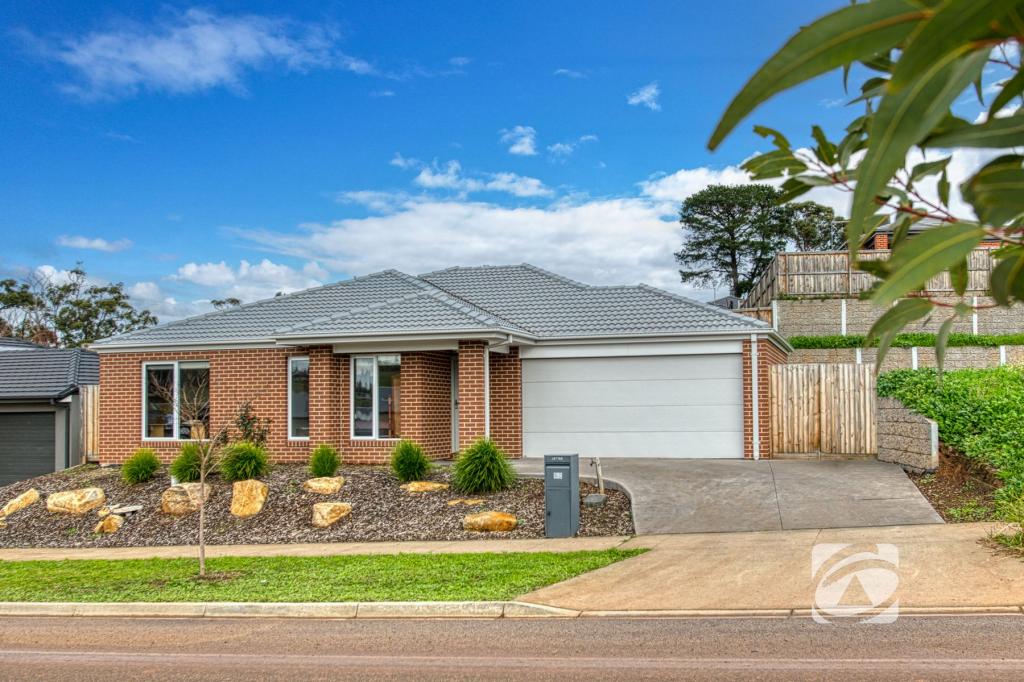 28 Illawarra Bvd, Drouin, VIC 3818