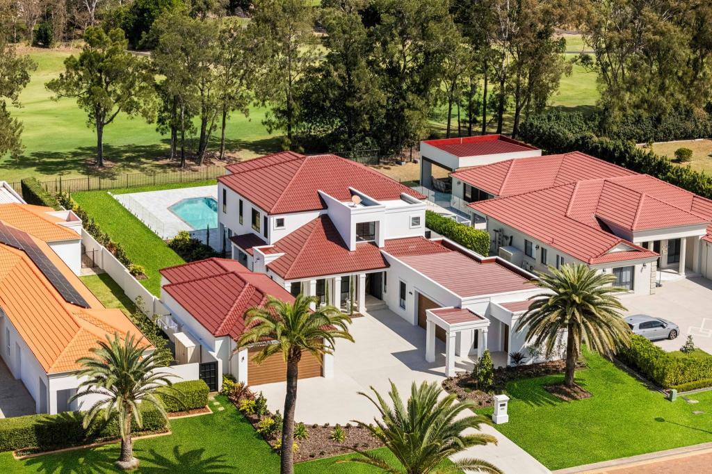 3192 Riverleigh Dr, Hope Island, QLD 4212