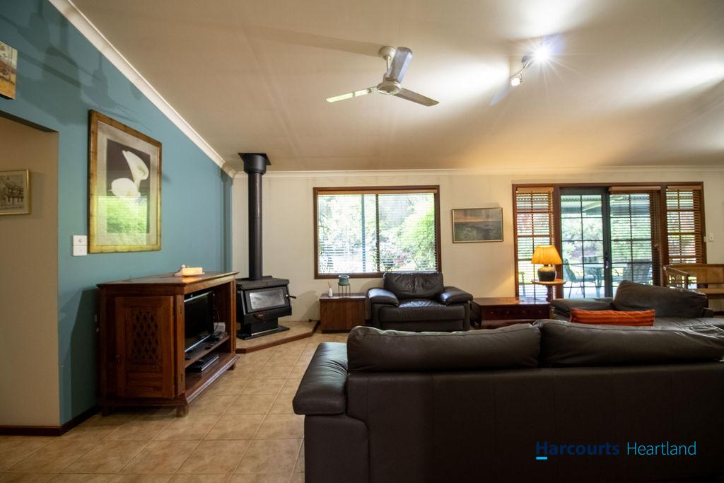 38 Greenwood Rd, Nannup, WA 6275
