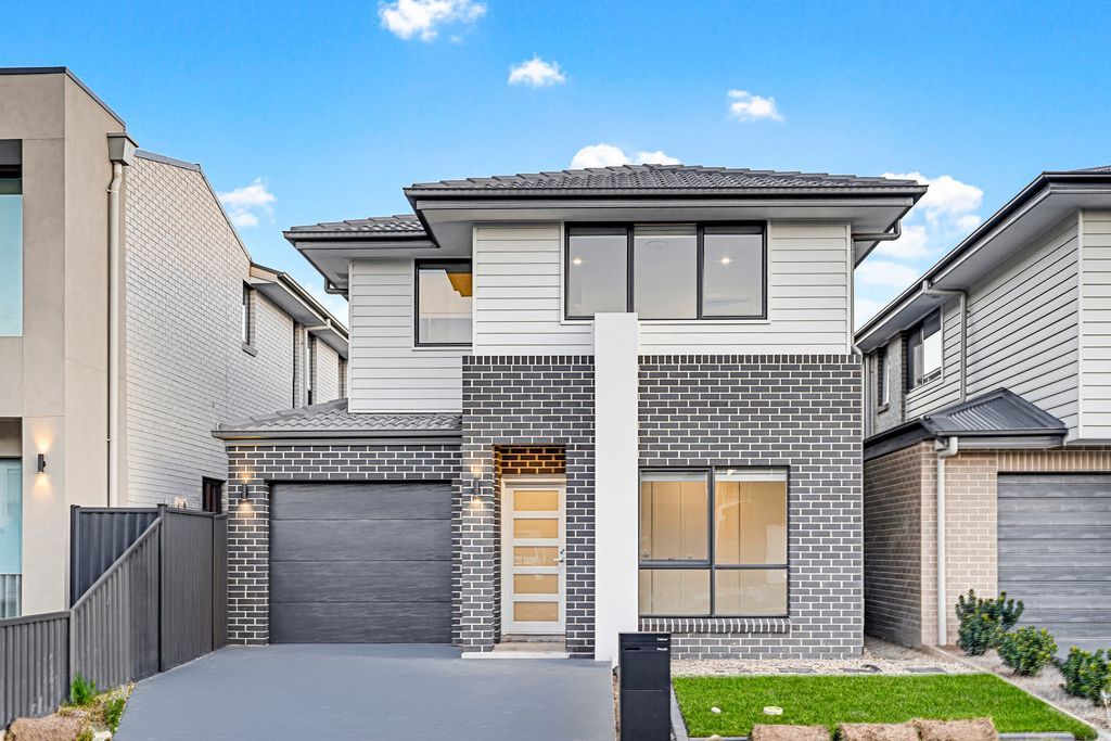 38 HANNAH MORRIS ST, MARSDEN PARK, NSW 2765