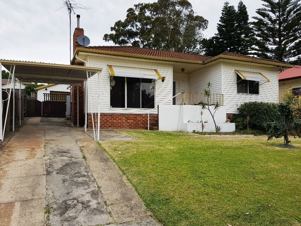 39 Bassett St, Fairy Meadow, NSW 2519