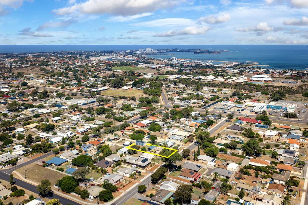 218 Second St, Wonthella, WA 6530