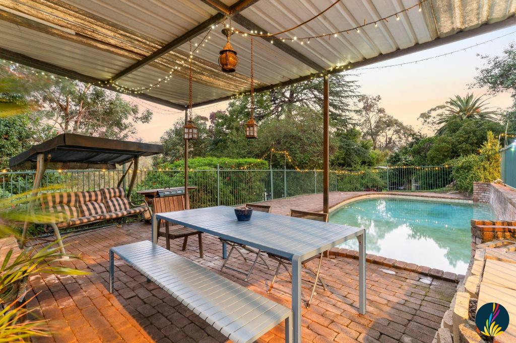 20 Croyden Rd, Roleystone, WA 6111