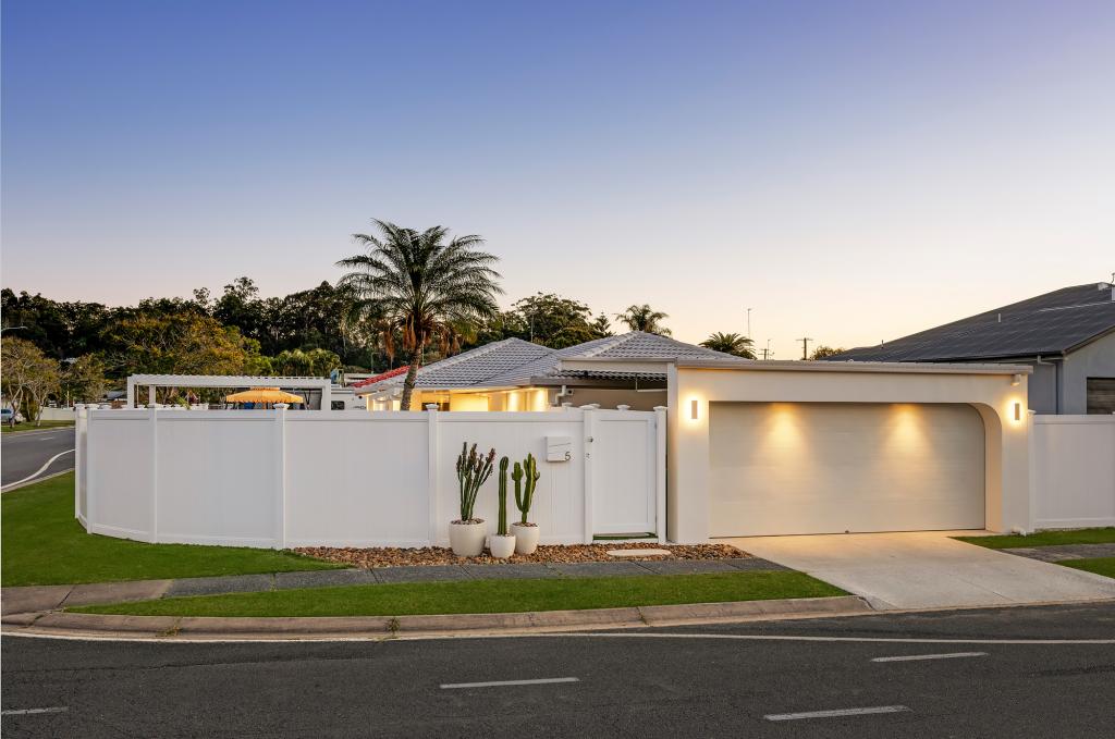 5 Bienvenue Dr, Currumbin Waters, QLD 4223