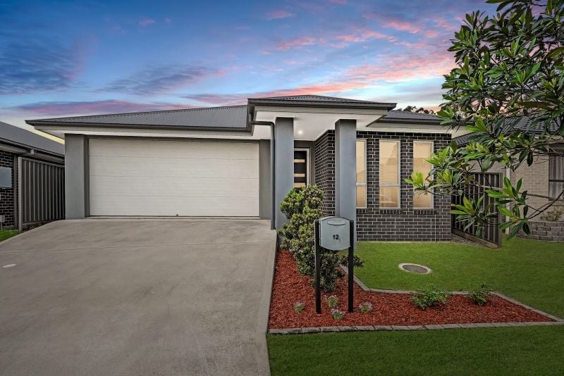 12 Wilton Gr, Woongarrah, NSW 2259