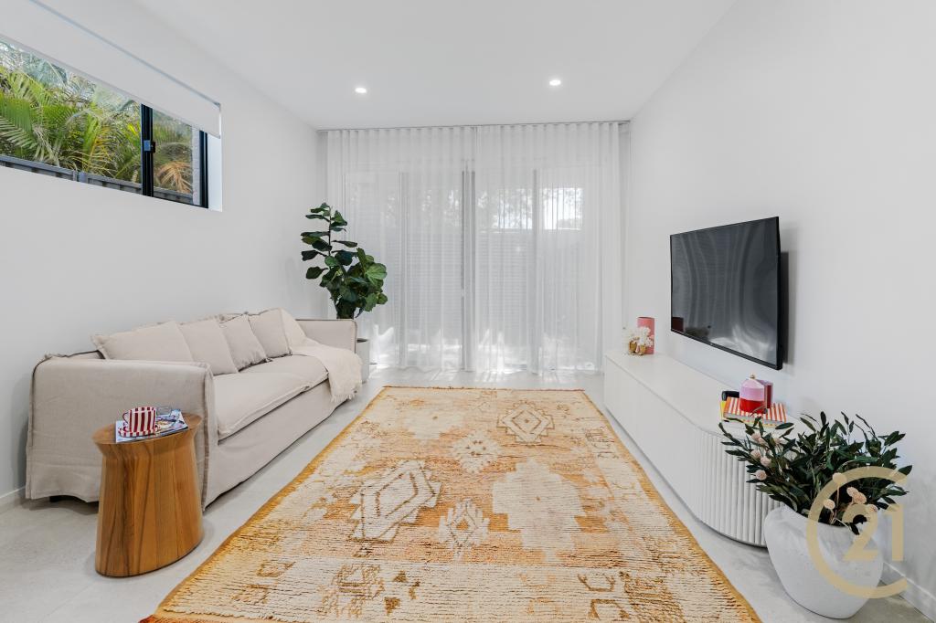 51a Brallos Ave, Holsworthy, NSW 2173