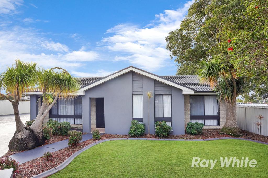 8 Mccabe Cl, St Clair, NSW 2759