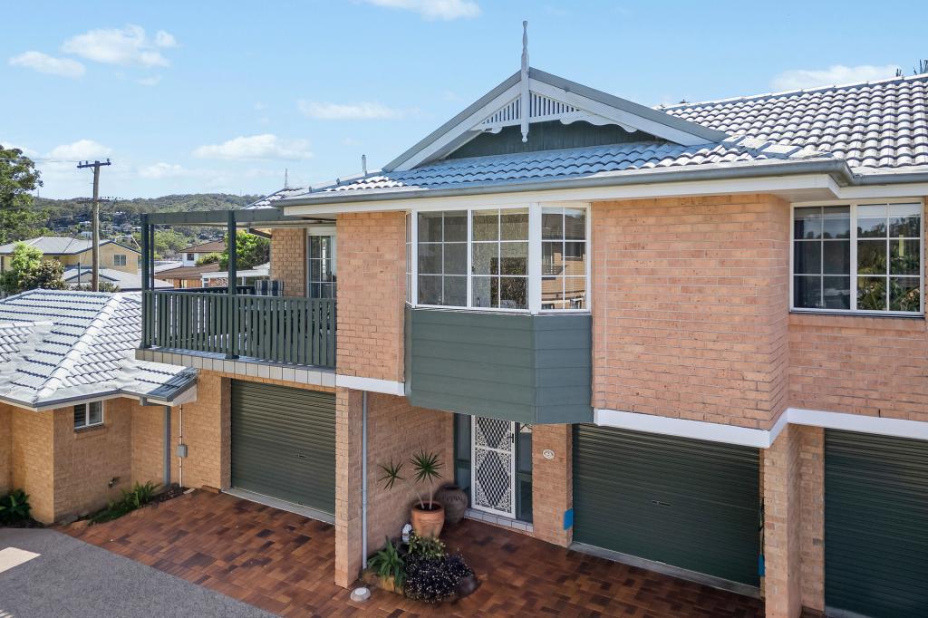 2/15 GEORGE ST, EAST GOSFORD, NSW 2250