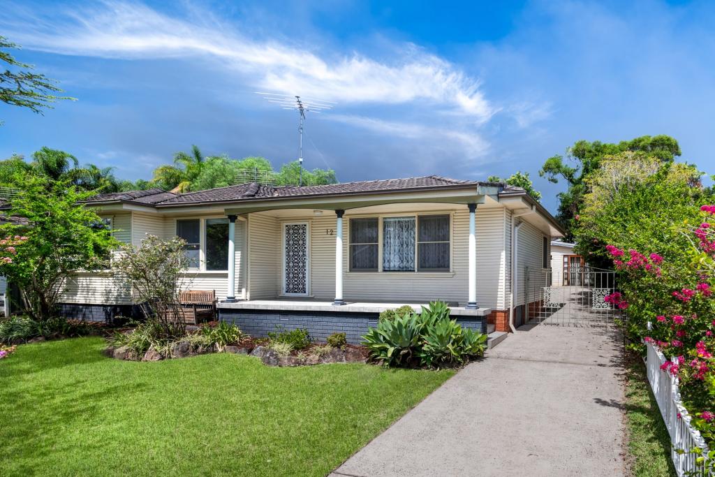 12 Bel-Air Rd, Penrith, NSW 2750