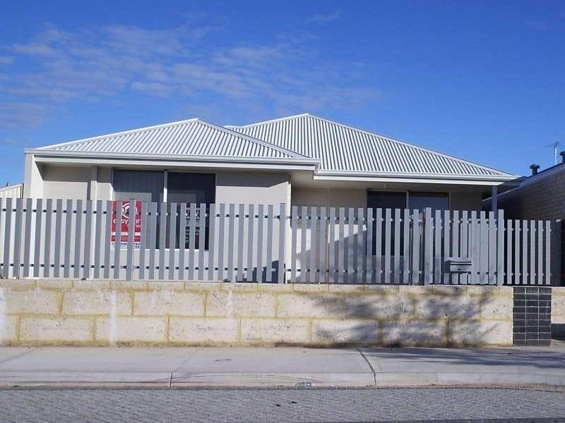 24 Carlindie Pkwy, Golden Bay, WA 6174