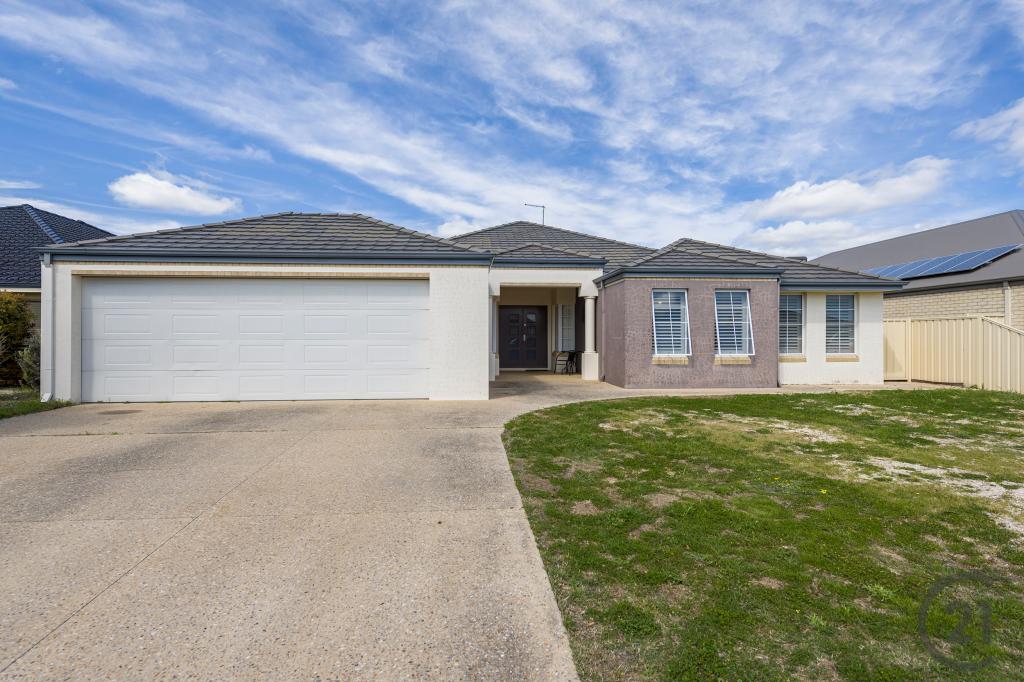 24 Arpenteur Turn, Madora Bay, WA 6210