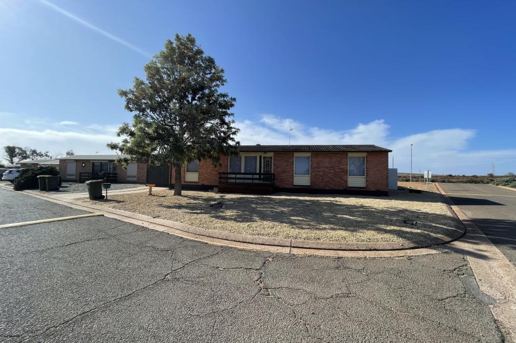 2 Karingal Cl, Whyalla Norrie, SA 5608