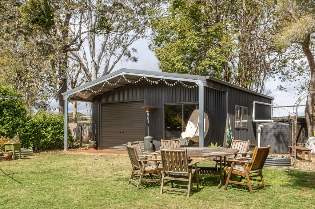38 Weetwood St, Newtown, QLD 4350