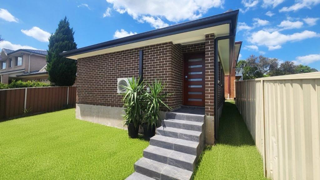 5 Dotterel Pl, Ingleburn, NSW 2565