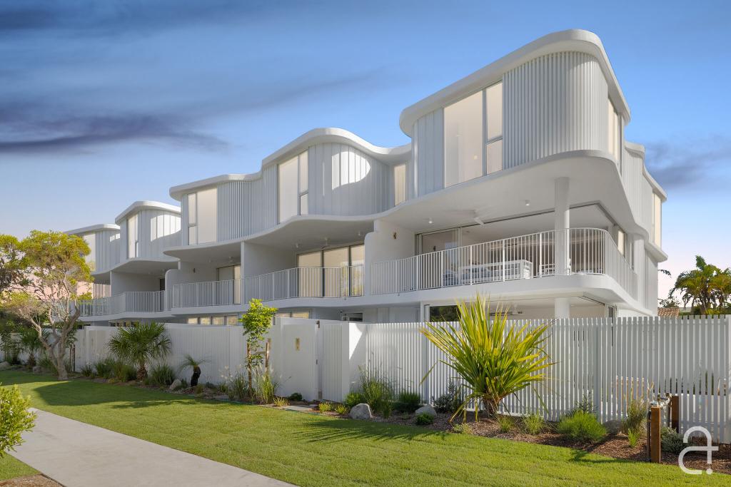 Villas 1-4 'Kyma'/22 Watson St, Currimundi, QLD 4551